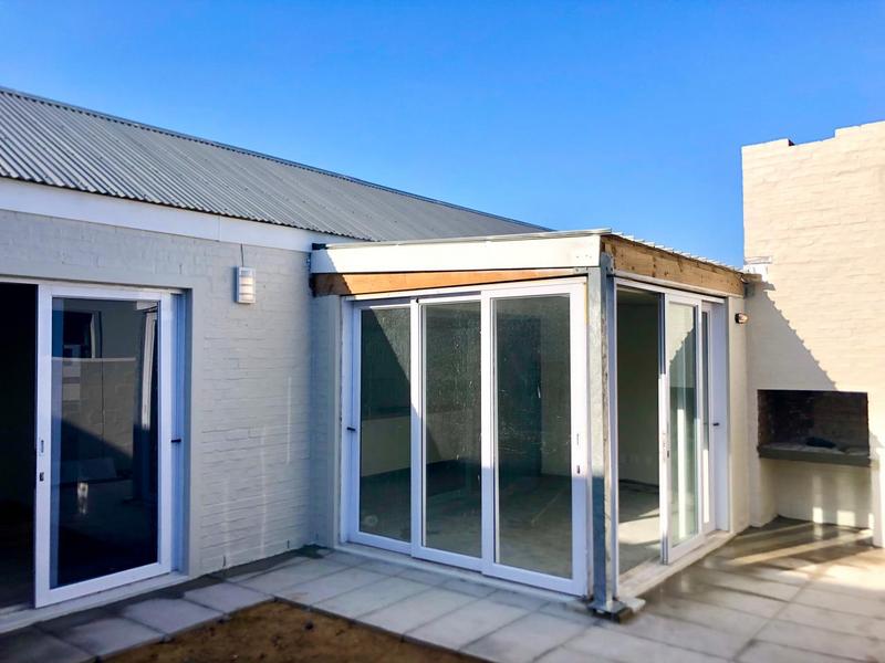 3 Bedroom Property for Sale in Sandbaai Western Cape